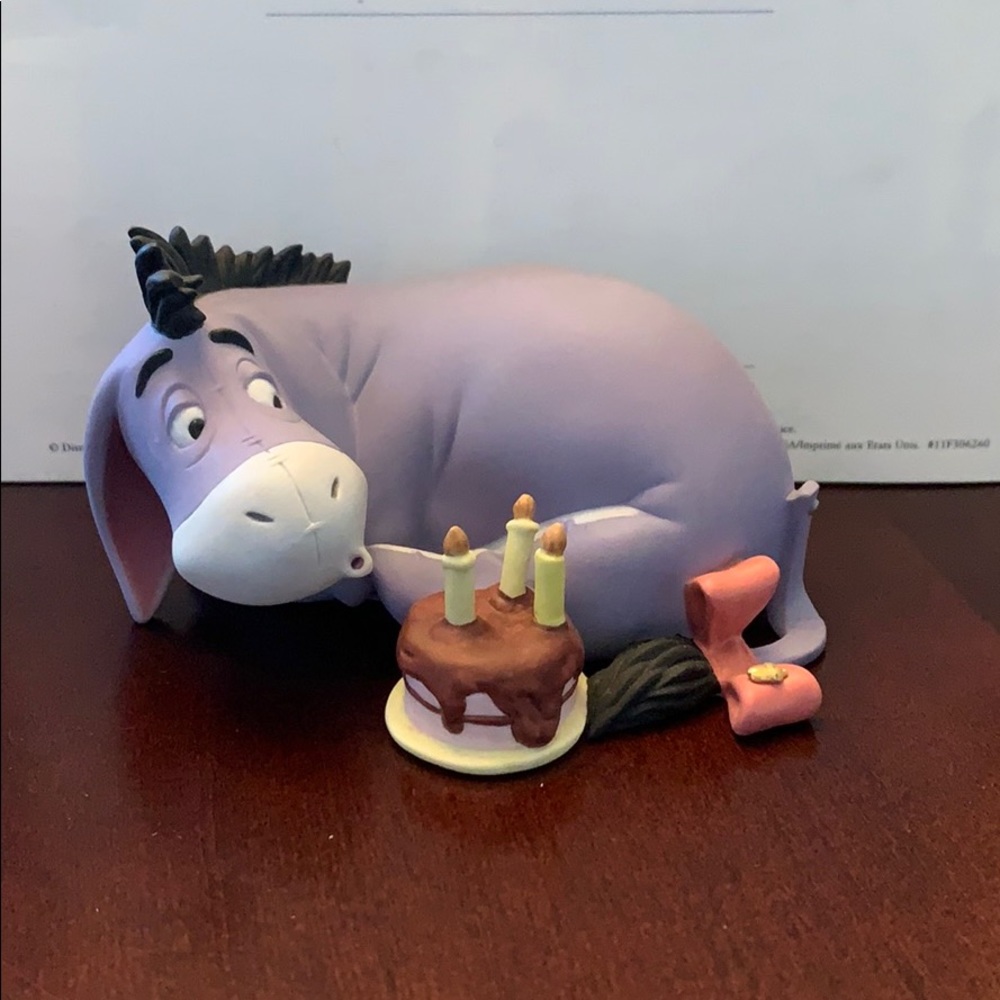 Eeyore Pooh and Friends Figurine
